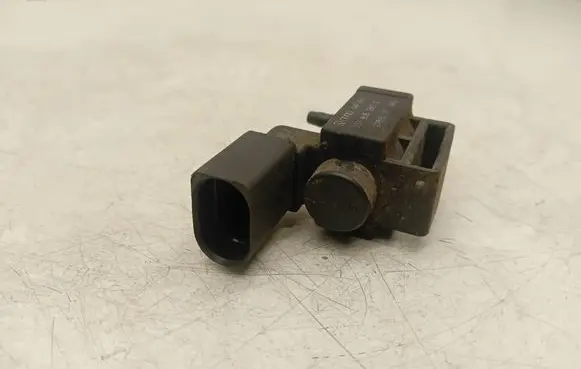 Audi A6 S6 C6 4F Turbo solenoid valve 04T261 037906283C 72288000