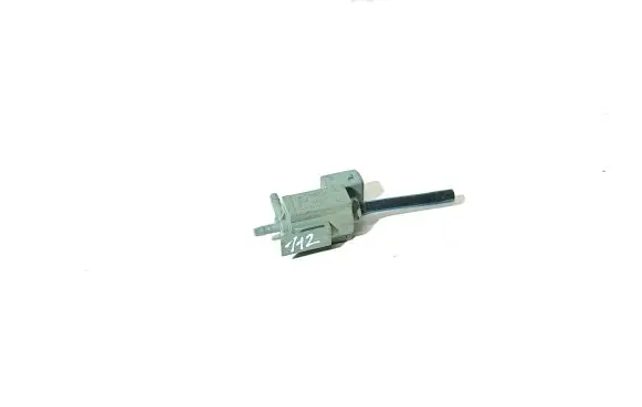 BMW 7 E65 E66 Vacuum valve 7516376 70012400