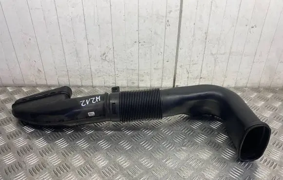 Mercedes-Benz E W212 Air intake duct part A6510903437