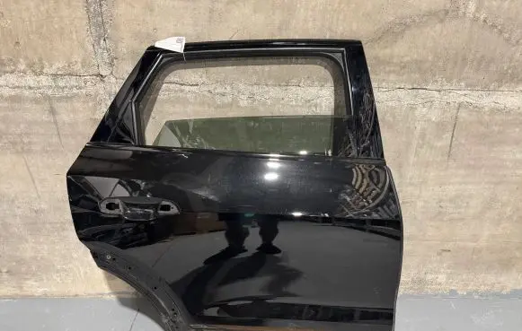 Audi e-tron Rear door