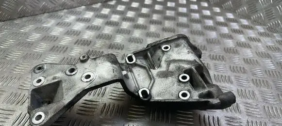 Volvo XC60 Generator/alternator bracket 31316673