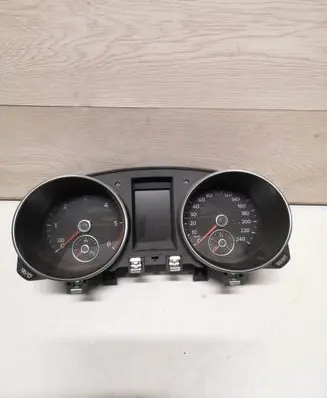 Volkswagen Golf VI Speedometer (instrument cluster) 5K0920873A 1219010256