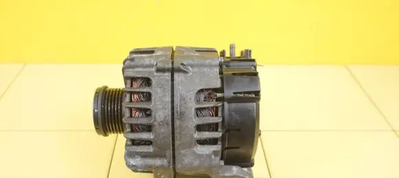 BMW 3 E90 E91 Generator/alternator 8507624 N47D20C