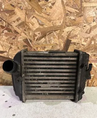 Audi A4 S4 B7 8E 8H Intercooler air channel guide 8E0145805