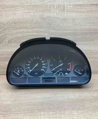 BMW 5 E39 Speedometer (instrument cluster) 8375902 110008735
