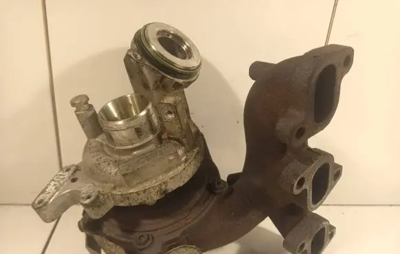 Volkswagen Polo V 6R Turbo 03p253019b 0TC1230VZ 01101451