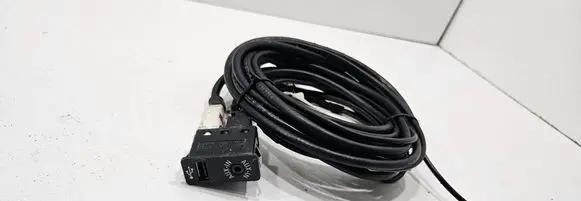 BMW 6 F12 F13 USB socket connector 9237654