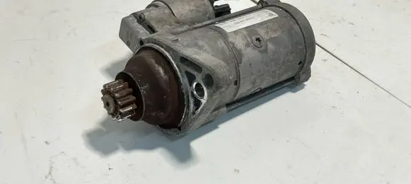 Volkswagen Golf VII Starter motor 02Z911024L 29126