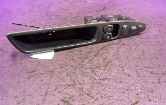 Volvo S40, V40 Quarter vent window switch 3089749