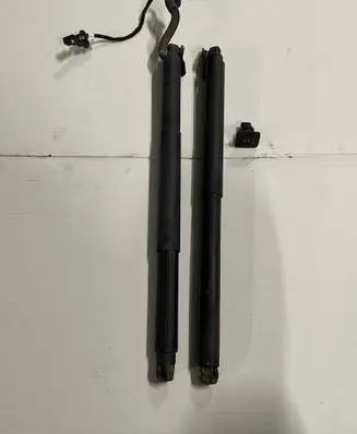 Buick Encore GX I Tailgate/trunk strut/damper 42483640