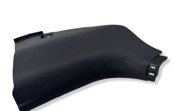 Foot area side trim