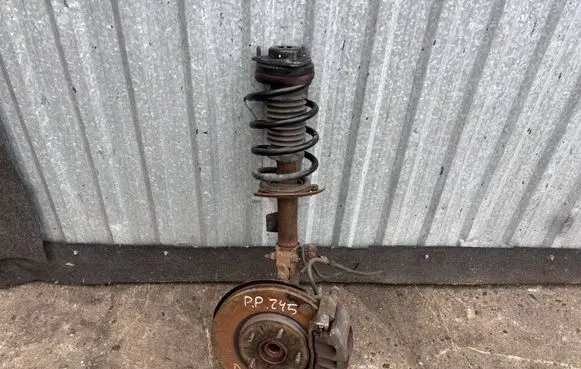 Fiat Freemont Front wheel hub spindle knuckle