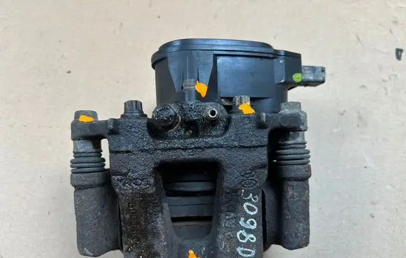 Hyundai i40 Rear brake caliper B0152009