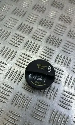 KIA Sportage Oil filler cap 