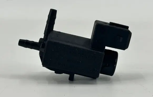 BMW 3 E46 Vacuum valve 7810831 11747810831