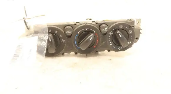 Ford Focus Interior fan control switch 