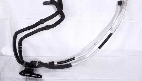BMW X7 G07 Engine coolant pipe/hose 6821664 6821665