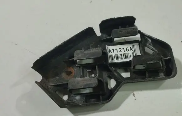 Volkswagen Polo IV 9N3 Rear bumper mounting bracket 
