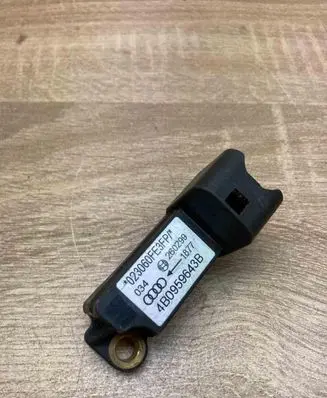 Audi A6 S6 C6 4F Airbag deployment crash/impact sensor 4B0959643B