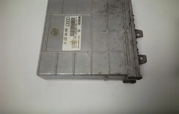 Audi A4 S4 B5 8D Engine control unit/module 8D0907557CX 0261203938