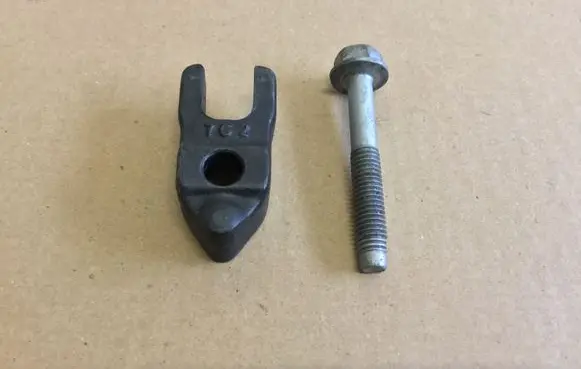 Chevrolet Cruze Fuel Injector clamp holder 762