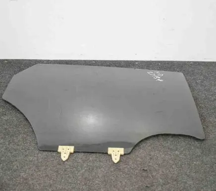 Nissan Qashqai Rear door window glass 43R001595