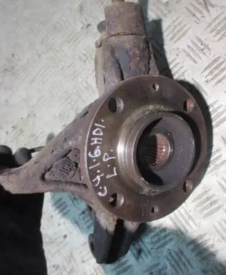 Citroen C4 I Picasso Front wheel hub