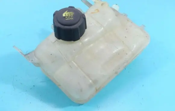 Coolant expansion tank/reservoir