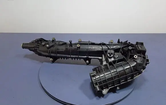 BMW 7 F01 F02 F03 F04 Intake manifold 7811299