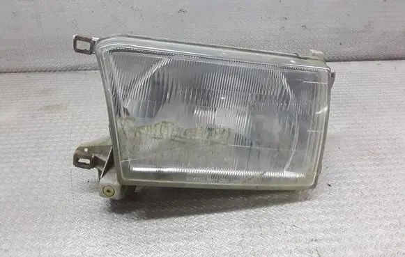 Toyota Hilux (N80, N90, N100, N110) Headlight/headlamp