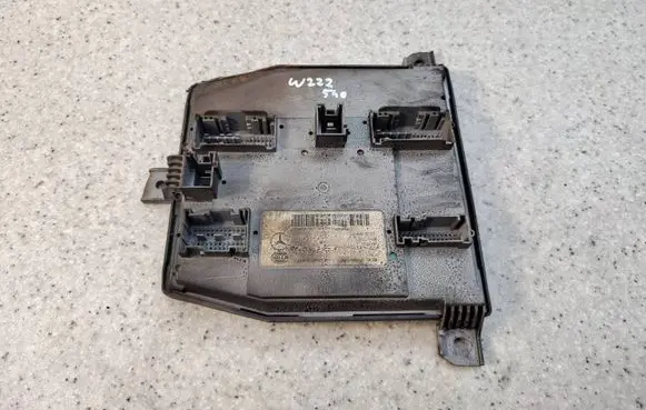 Mercedes-Benz S W222 Central body control module A222900422105 A2229004221