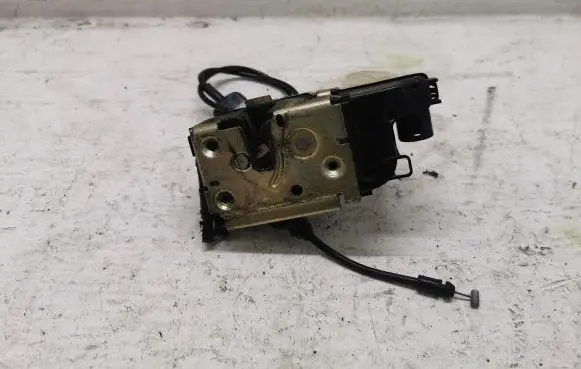 Renault Megane IV Front door lock