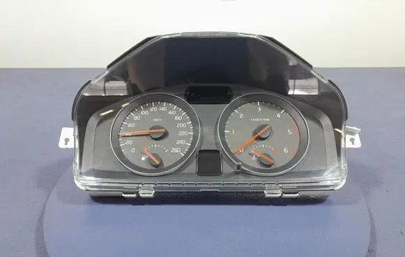 Volvo V50 Speedometer (instrument cluster) 31296228