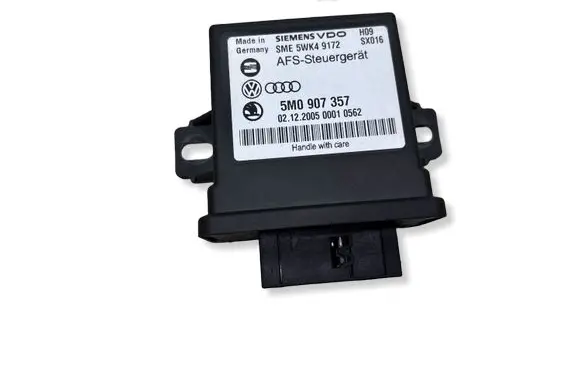 Volkswagen PASSAT B6 Light module LCM 5M0907357