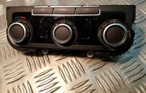 Volkswagen Golf VI Climate control unit 3C8907336H