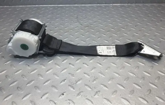 Rear seatbelt
