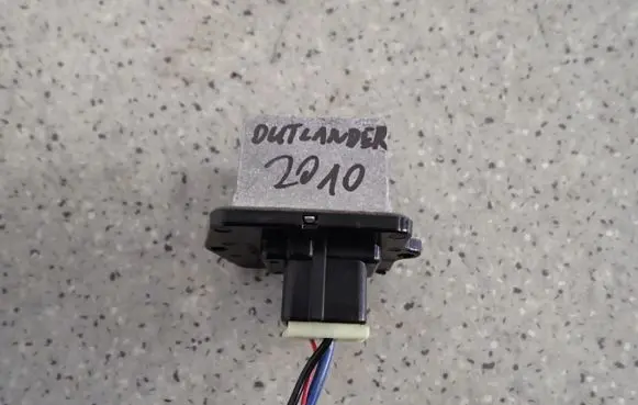 Mitsubishi Outlander Heater blower motor/fan resistor 