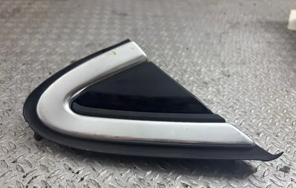 Volvo V40 Fender trim (molding) 31349230 31391029 31391031