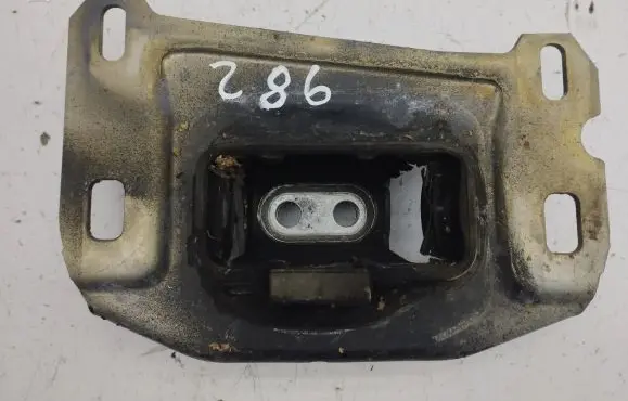 Citroen C4 II Picasso Engine mount bracket