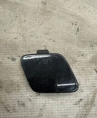 Audi A1 Front tow hook cap/cover 8XA807241A 17535