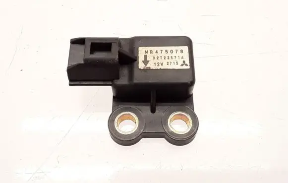 Mitsubishi Pajero Airbag deployment crash/impact sensor MR475078