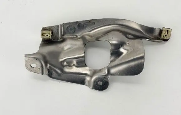 BMW 2 G42 Heat shield in engine bay 5A44EA3