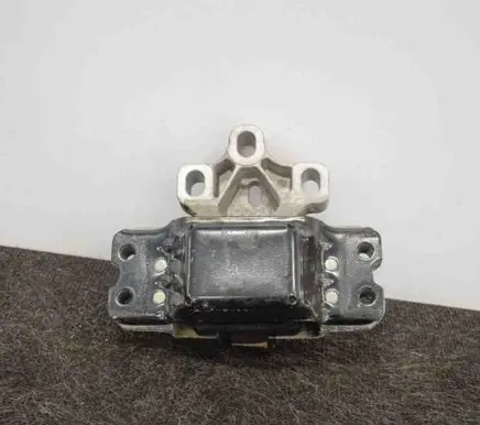 Engine mount bracket