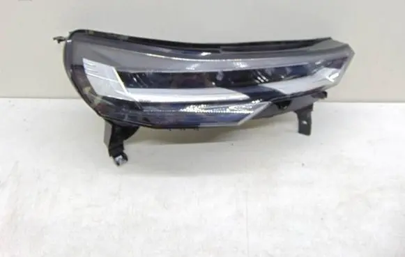Renault Captur II Headlight/headlamp 260100091R