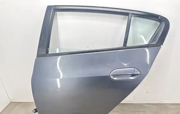 Rear door