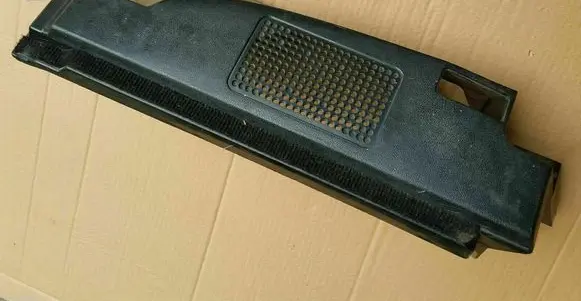 Volkswagen Golf I Parcel shelf speaker trim grill 171867761H