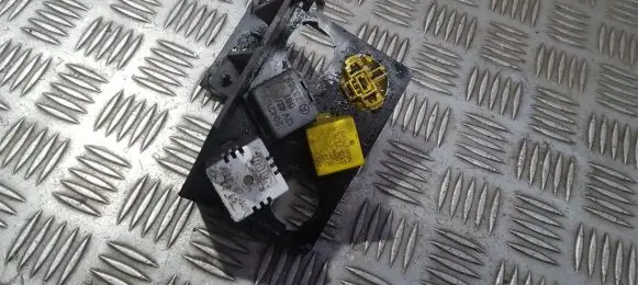 Peugeot 106 Fuse box set 9606049180