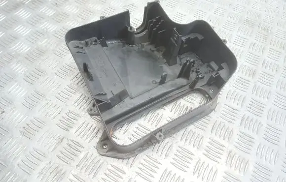 Volkswagen PASSAT B5 Fuse box set 8D1907355B