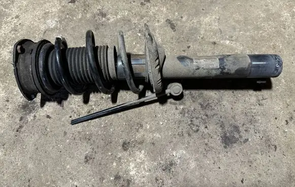 Volkswagen PASSAT B8 Front shock absorber/damper 3Q0413031BN