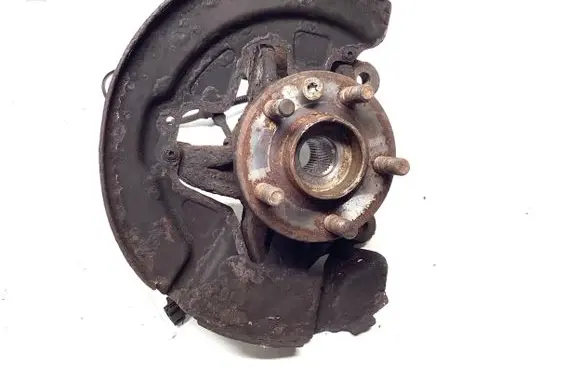 Land Rover Freelander 2 - LR2 Front wheel hub spindle knuckle